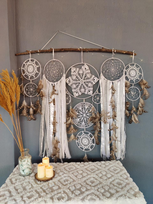 7 Handmade Dreamcatcher Ideas for Beautiful & Cozy Room Decor